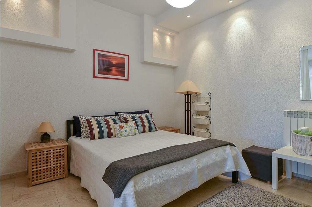 Apartma Melanija *